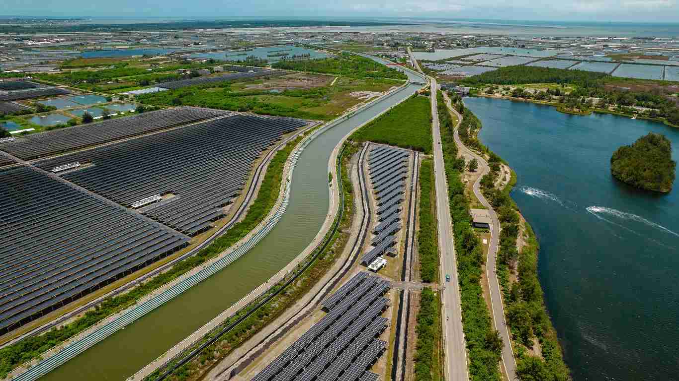 杏悦2能源事业提供智慧能源管理、、、、太阳能监控管理、、、全方位电厂建置及运维解决方案，，，，并拥有管理超过6000案场的经验