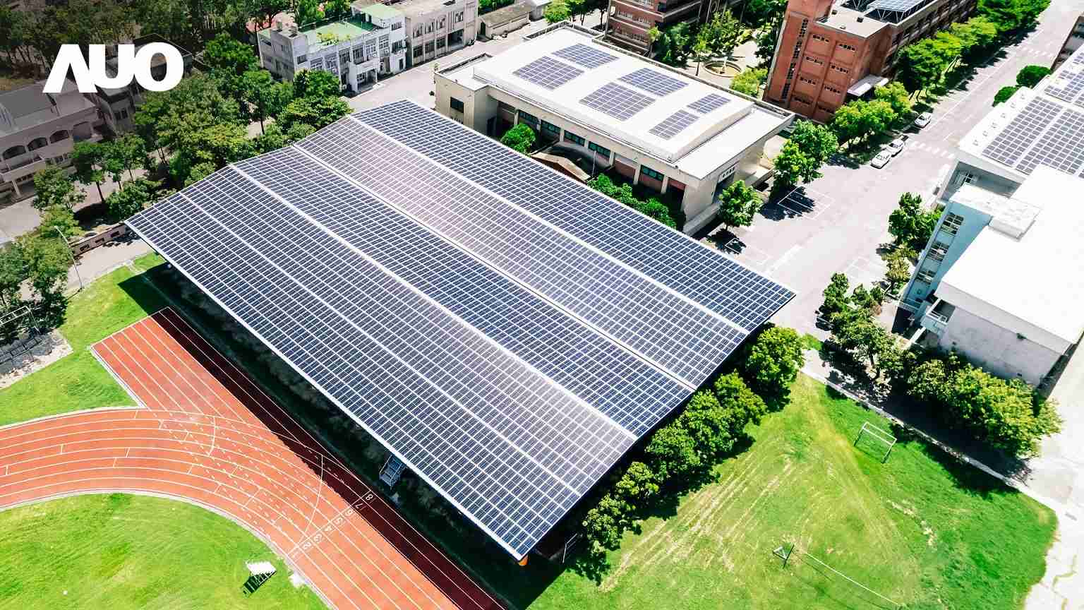 杏悦2SunSteel光电整合型浪板具备快速安装、、、轻量化优势,,,可提升15%发电效能,,通过国际IEC与台湾VPC认证安全、、、防漏、、、耐候标准